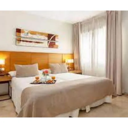 Apartmanhotel Alanda Club 4*